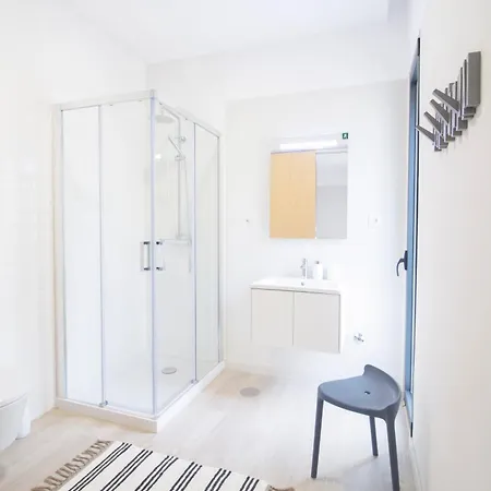 Art I דירה אבאירו